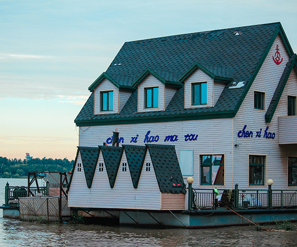 九游娱乐：澳德华移民顾问24小时为您服务(图1)