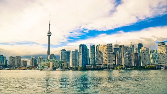 九游娱乐文化：外联出国：突发！加拿大重磅改革！移民接收目标削减20%！(图2)