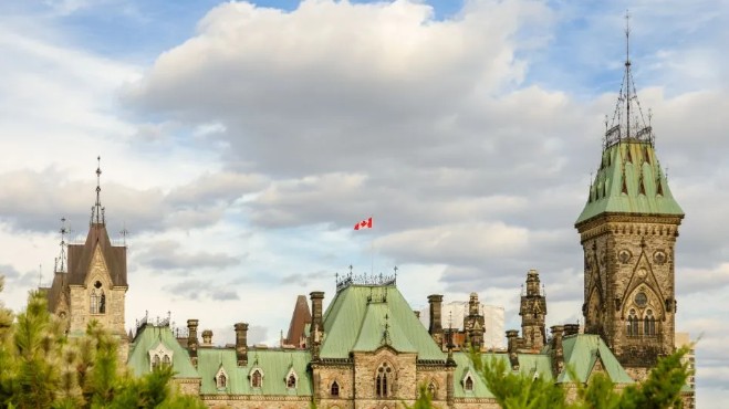 九游娱乐文化：外联出国：突发！加拿大重磅改革！移民接收目标削减20%！(图3)