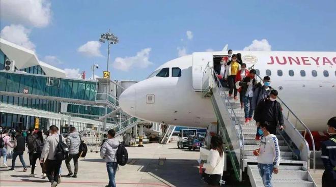 特朗普将遣返非法移民中国不承认双重国籍！被遣返的华人将如何？(图6)