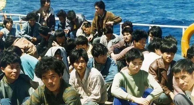 特朗普将遣返非法移民中国不承认双重国籍！被遣返的华人将如何？(图5)