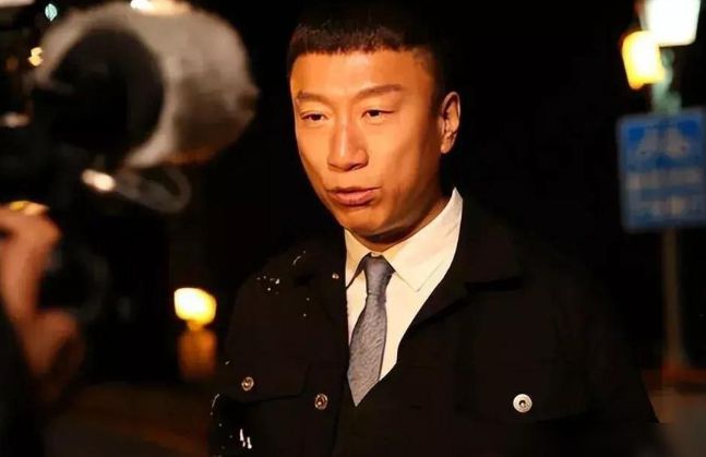 事实证明！被传移民海外三年销声匿迹的孙红雷活得自在且明白(图4)