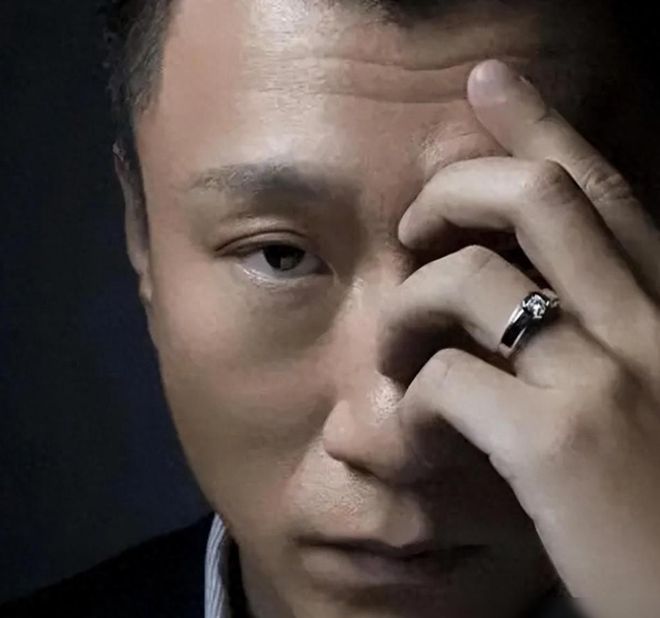 事实证明！被传移民海外三年销声匿迹的孙红雷活得自在且明白(图2)