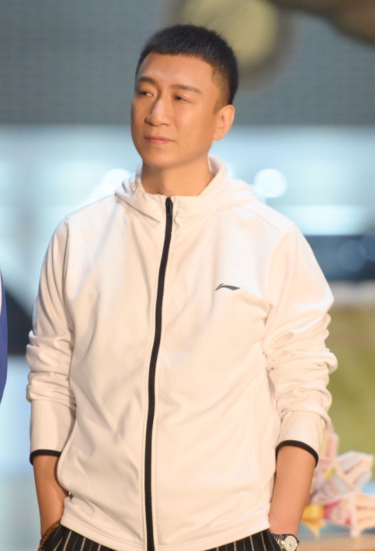 事实证明！被传移民海外三年销声匿迹的孙红雷活得自在且明白(图8)