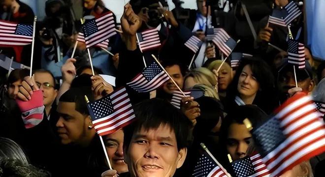 美国第三批遣返中国非法移民：不承认双重国籍的中国该如何应对？(图4)