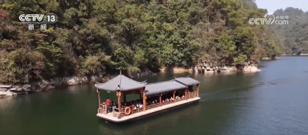 “丝滑”便利的入境服务让更多外国游客打卡“中国行”乐享“中国游”(图1)