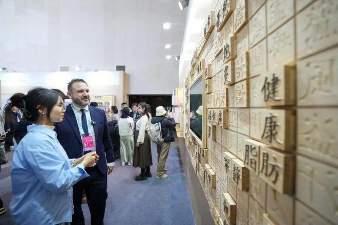 九游娱乐文化：一周政策动态｜财政部：推动管好行政事业性国有资产；国家移民管理局：全面放宽优化过境免签政策(图15)