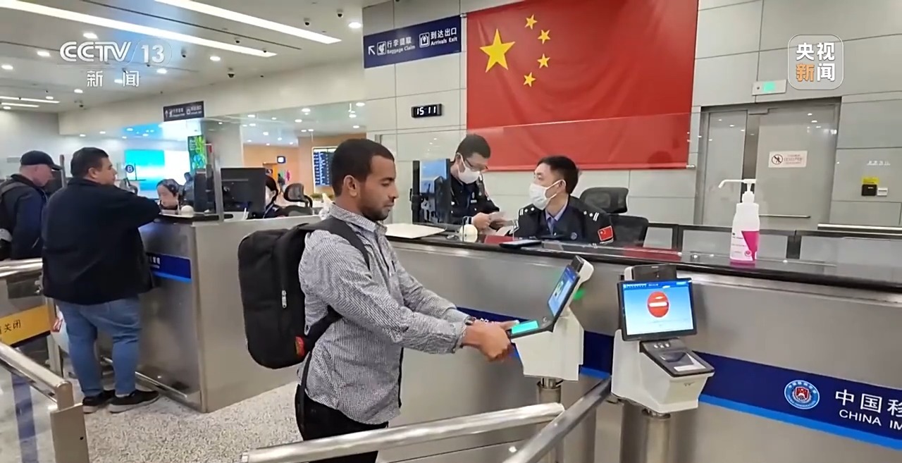 新闻周刊丨中国过境“免签”再优化各地如何接住“流量”和“机遇”？(图8)
