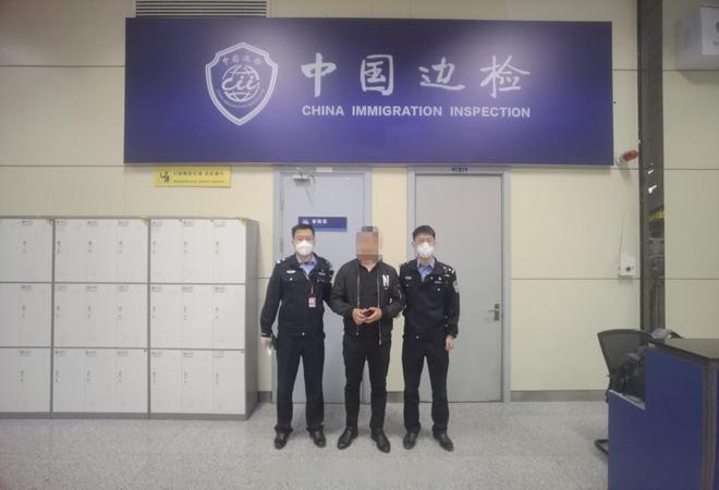 特朗普归来美国移民的天塌了！润人往国内回流我们该不该收？(图7)