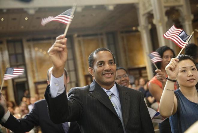 美国绿卡和美国国籍是什么关系？两者有什么区别？(图10)