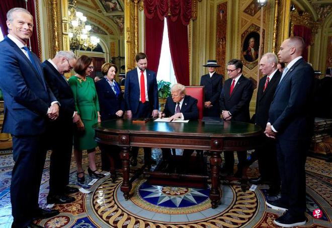 九游娱乐：特朗普“移民清洗”背后！(图3)