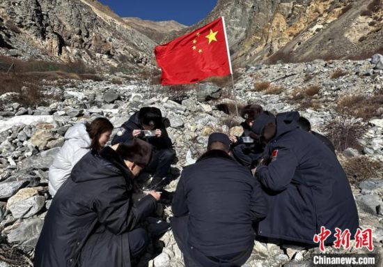 中尼边境线上的元宵“云团圆”：坚守与温情的交织(图3)