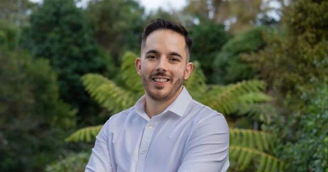 九游娱乐：“耻辱！”18岁亚裔少年在新西兰出生长大如今要被遣返回“祖国”！NZ移民部长：“他们有其他选择！”(图8)