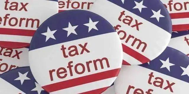 九游娱乐：昨天最新移民新政来了！500万就拿美国升级版绿卡新加坡身份还吃香吗？(图13)