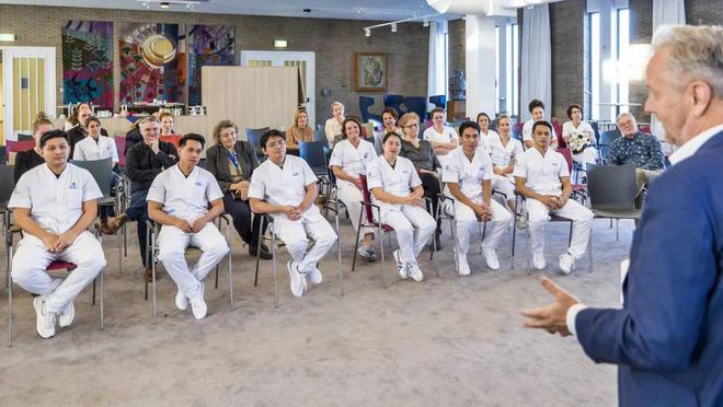 九游娱乐：【荷兰】荷兰劳工福利机构发放移民劳工的工作许可大增(图1)