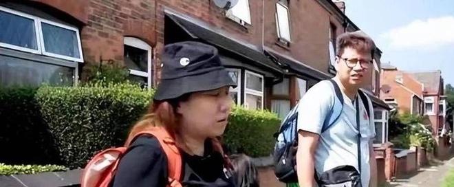 九游娱乐：香港女教师放弃4万月薪和丈夫移民英国后当起了流水线工人(图2)