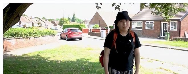 九游娱乐：香港女教师放弃4万月薪和丈夫移民英国后当起了流水线工人(图6)