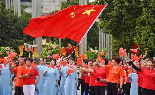 渴望回归祖国的“中华胶”呼唤中国开放移民建立“第二家园”(图6)