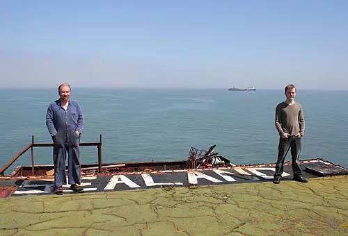 只有两人的世上最小国家将迎来上千移民(图10)