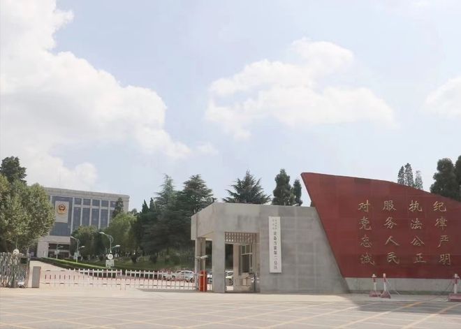 国家移民管理局在云南设有3个厅局级单位有总站、总队、中心(图3)