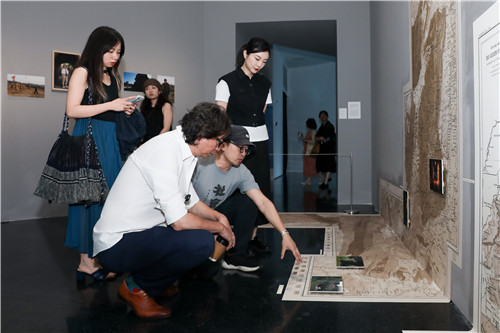 “水手计划·走向现场”艺术展在上海油罐艺术中心开幕(图2)
