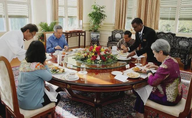 新加坡城会玩！“食阁外交”搞定法国总统、多国政要和商业大佬(图7)