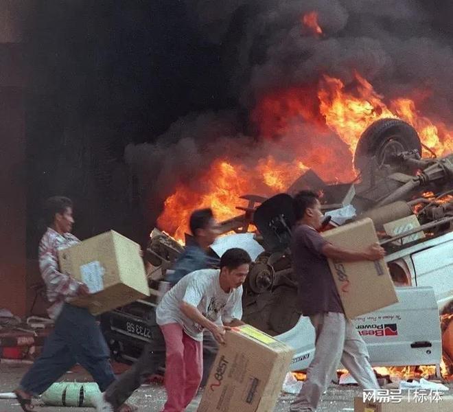 世界华人最多4个国家美国只能排倒数第二第一名华人两遭清洗(图21)