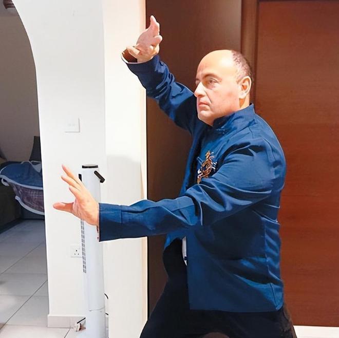 全球最小的发达国家快被中国人“买”下了中国移民占比87%(图18)