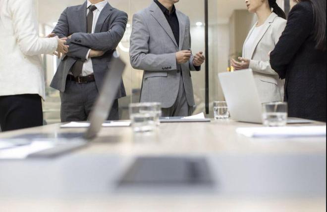 10万美元签证费击碎“美国梦”硅谷恐失去下一代“马斯克”美企加速外包加拿大趁机“抢人”(图3)